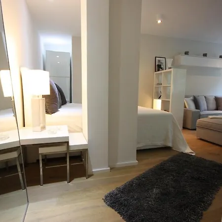 Dorya Am Ring Apartment Cologne